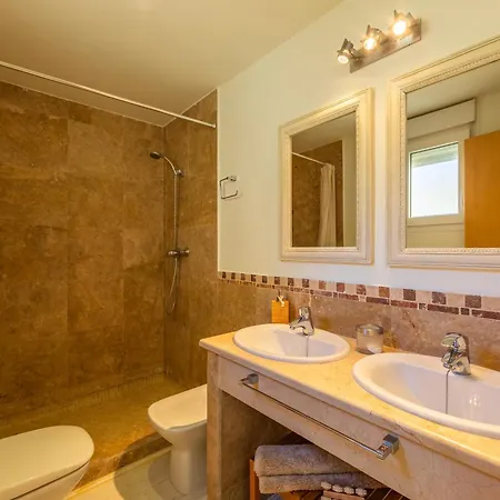 Atico Pajaro Vistas Mar Y Piscina Apartment Tarifa